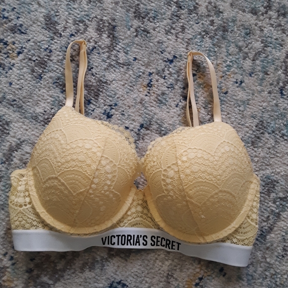 Victoria's Secret Perfect Shape Push Up 34C - Picture 1 of 5